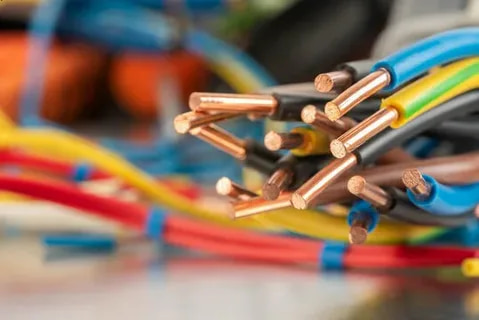 تصویر 4 از سیم برق خراسان با طراحی متعادل و هدایت مطمئن